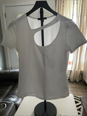 Boston Proper White Short Sleeve Top with Asymmetric Cutout (0067)